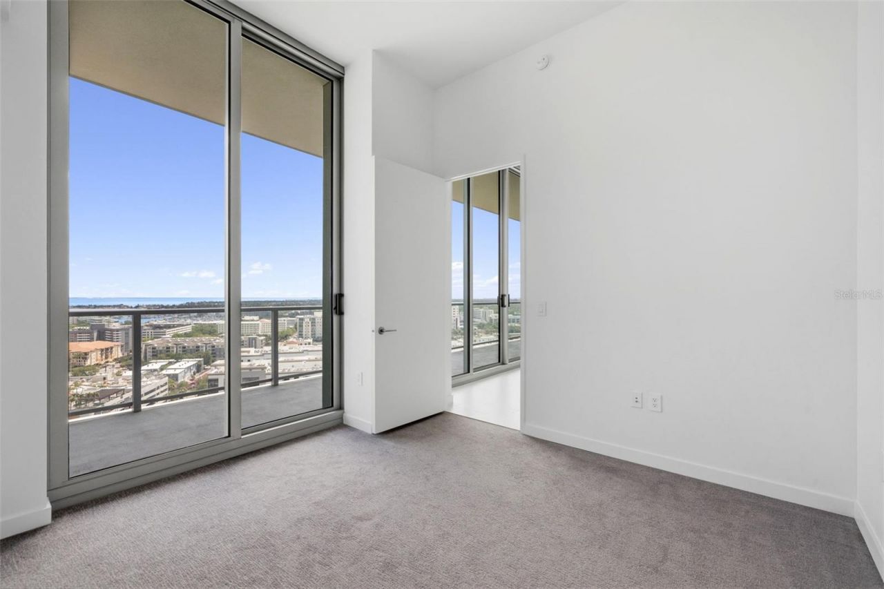 400 Central Avenue, Unit 1903, Saint Petersburg, FL 33701 Photo