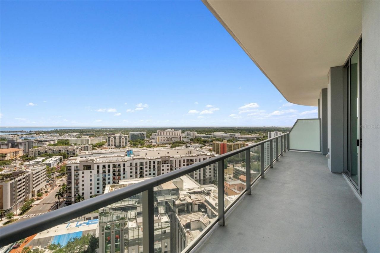 400 Central Avenue, Unit 1903, Saint Petersburg, FL 33701 Photo