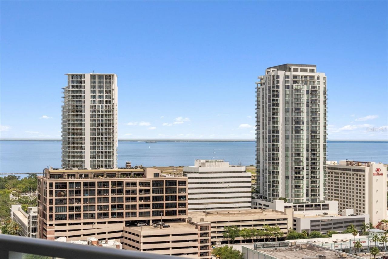 400 Central Avenue, Unit 1903, Saint Petersburg, FL 33701 Photo