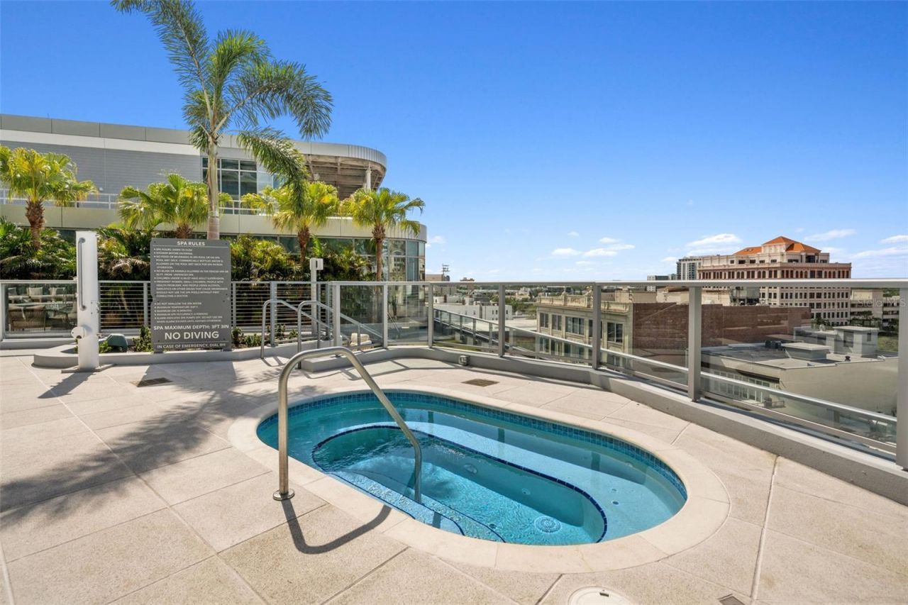 400 Central Avenue, Unit 1903, Saint Petersburg, FL 33701 Photo