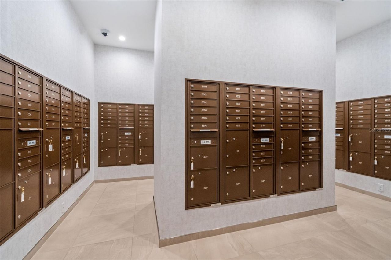 400 Central Avenue, Unit 1903, Saint Petersburg, FL 33701 Photo