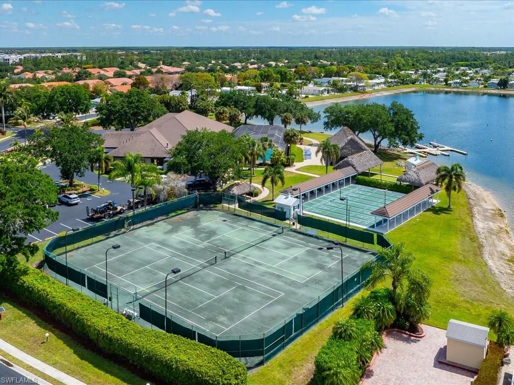 1022 Crystal Lake Dr, Naples, FL 34120 Photo