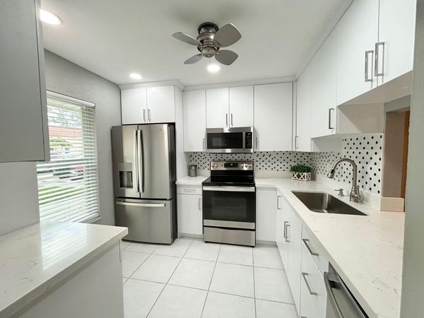 617 Laconia Circle, Unit B, Lake Worth, FL 33467