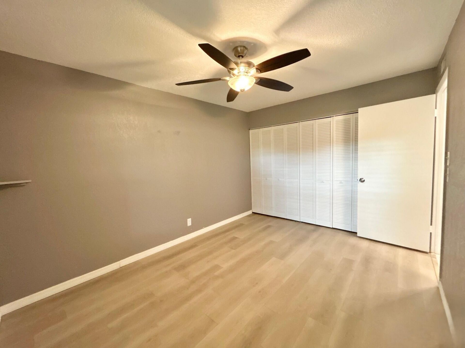 617 Laconia Circle, Unit B, Lake Worth, FL 33467 Photo