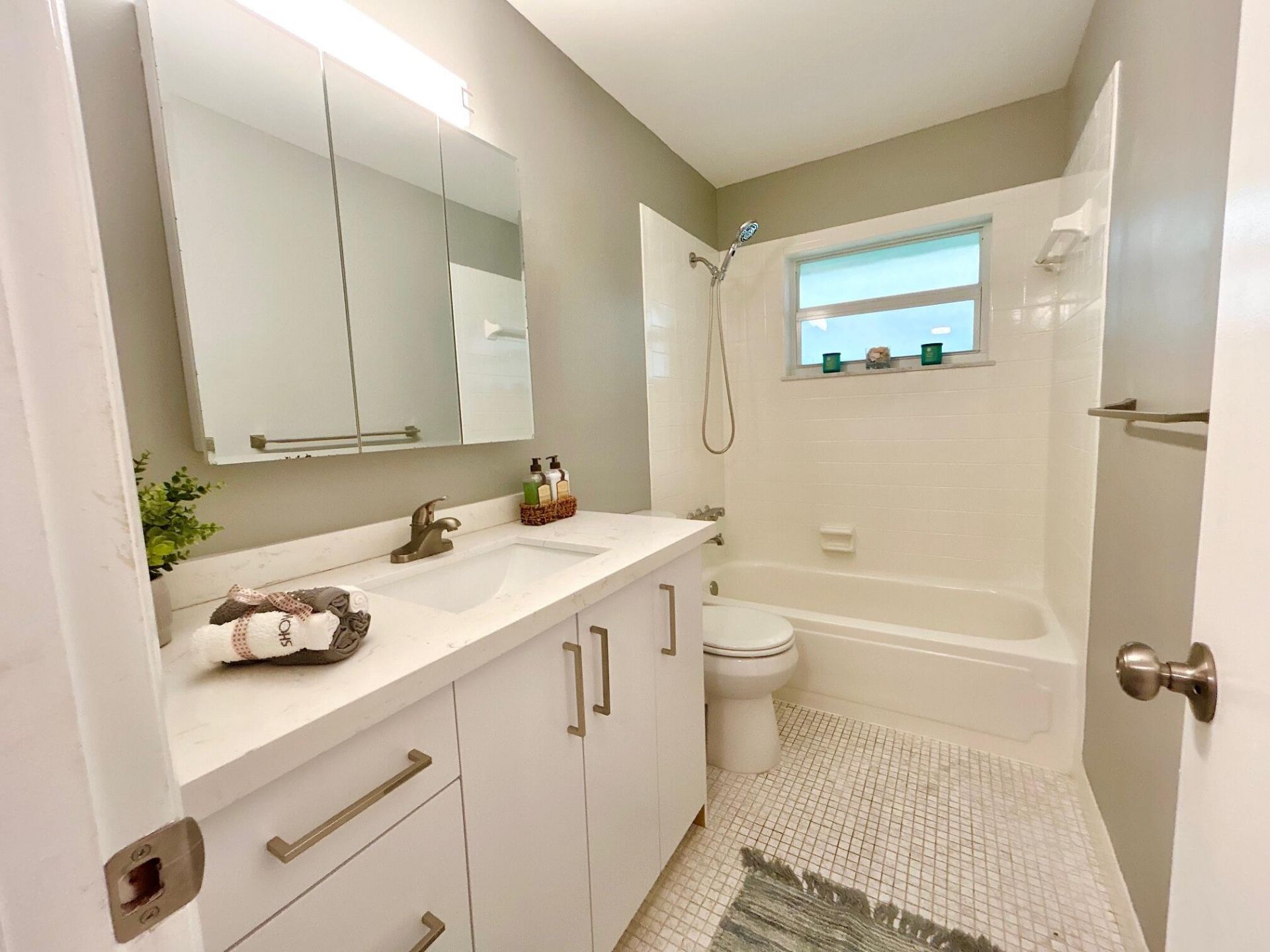 617 Laconia Circle, Unit B, Lake Worth, FL 33467 Photo
