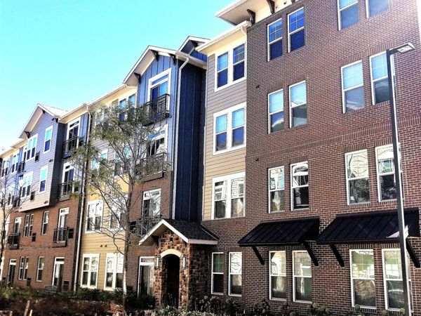 690 E Algonquin Road , Unit 3211, Schaumburg, IL 60173