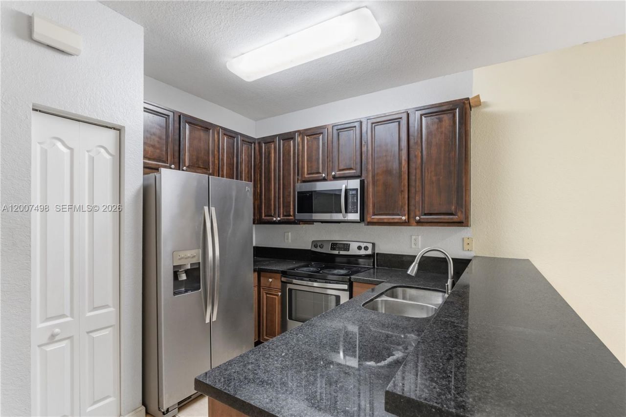 3166 NE 11th St, Homestead, FL 33033 Photo