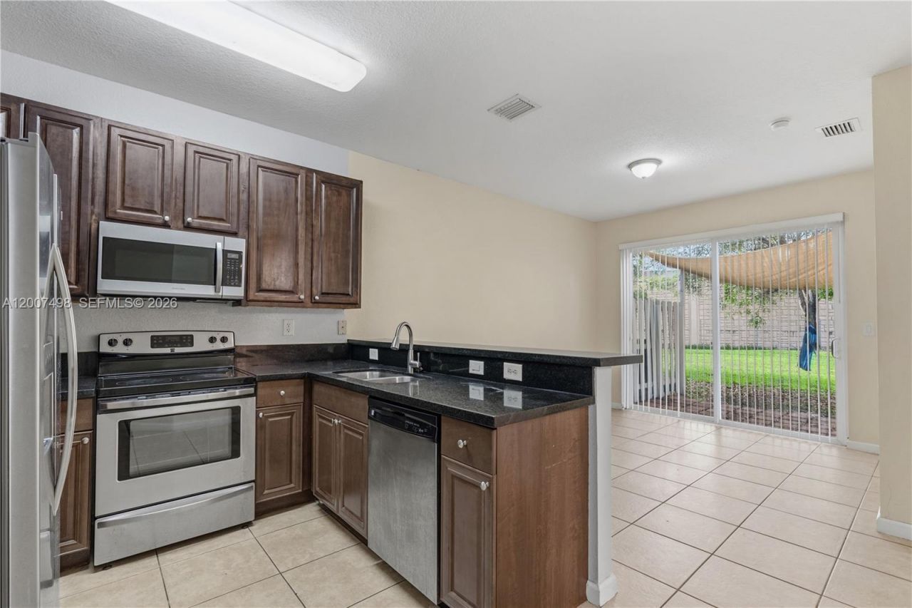 3166 NE 11th St, Homestead, FL 33033 Photo