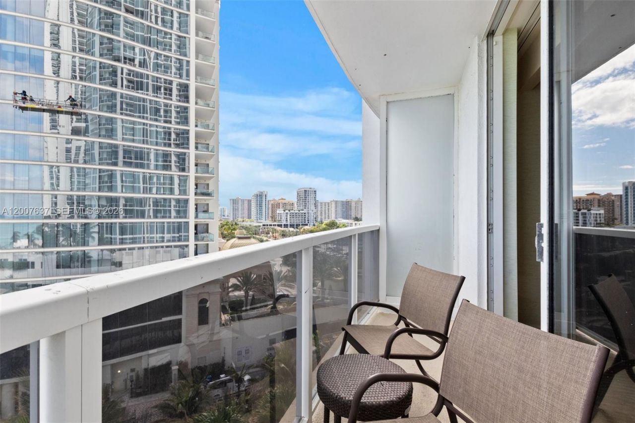 18001 Collins Ave , Unit 511, Sunny Isles Beach, FL 33160 Photo