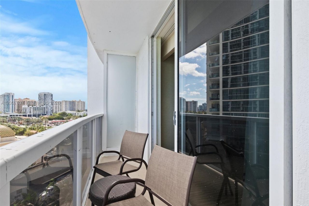 18001 Collins Ave , Unit 511, Sunny Isles Beach, FL 33160 Photo
