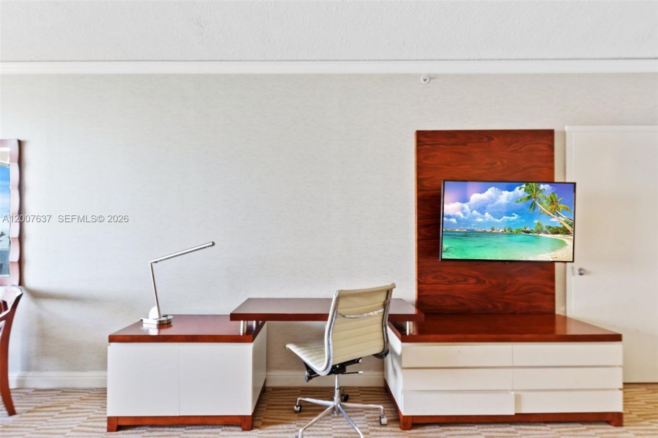 18001 Collins Ave , Unit 511, Sunny Isles Beach, FL 33160 Photo