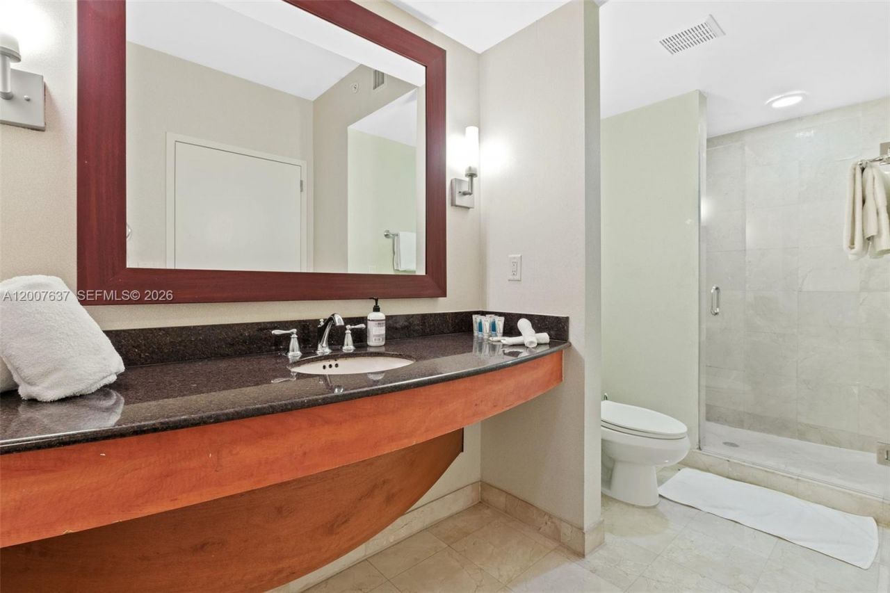 18001 Collins Ave , Unit 511, Sunny Isles Beach, FL 33160 Photo