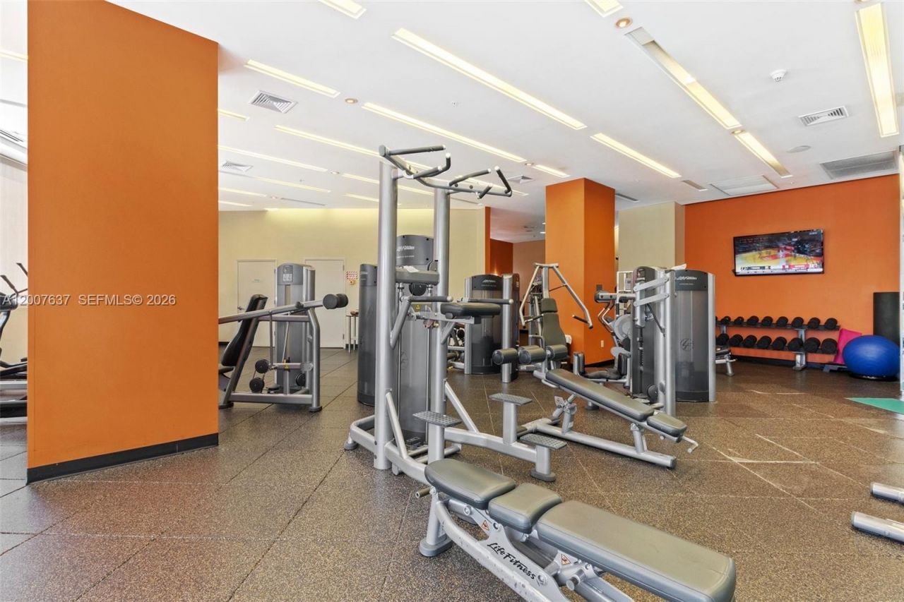 18001 Collins Ave , Unit 511, Sunny Isles Beach, FL 33160 Photo