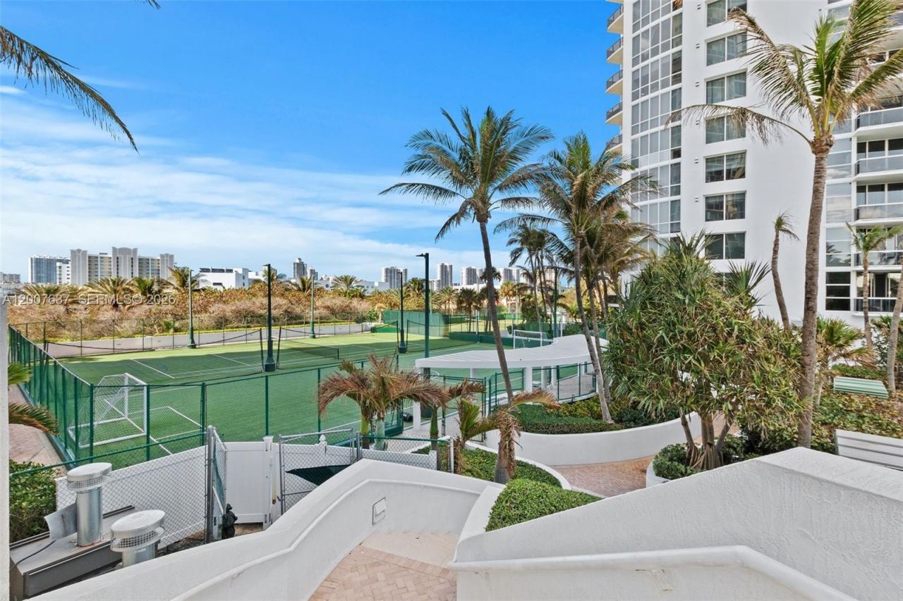 18001 Collins Ave , Unit 511, Sunny Isles Beach, FL 33160 Photo