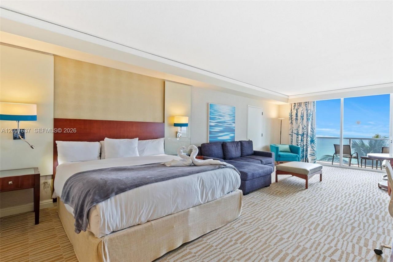 18001 Collins Ave , Unit 511, Sunny Isles Beach, FL 33160 Photo
