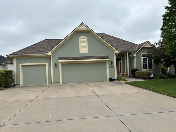 2536 SW KRISTIN Drive, Lee's Summit, MO 64082