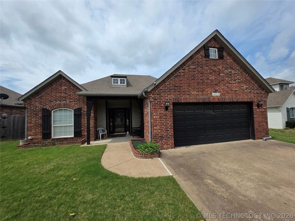 14210 S Toledo Avenue , Bixby, OK 74008