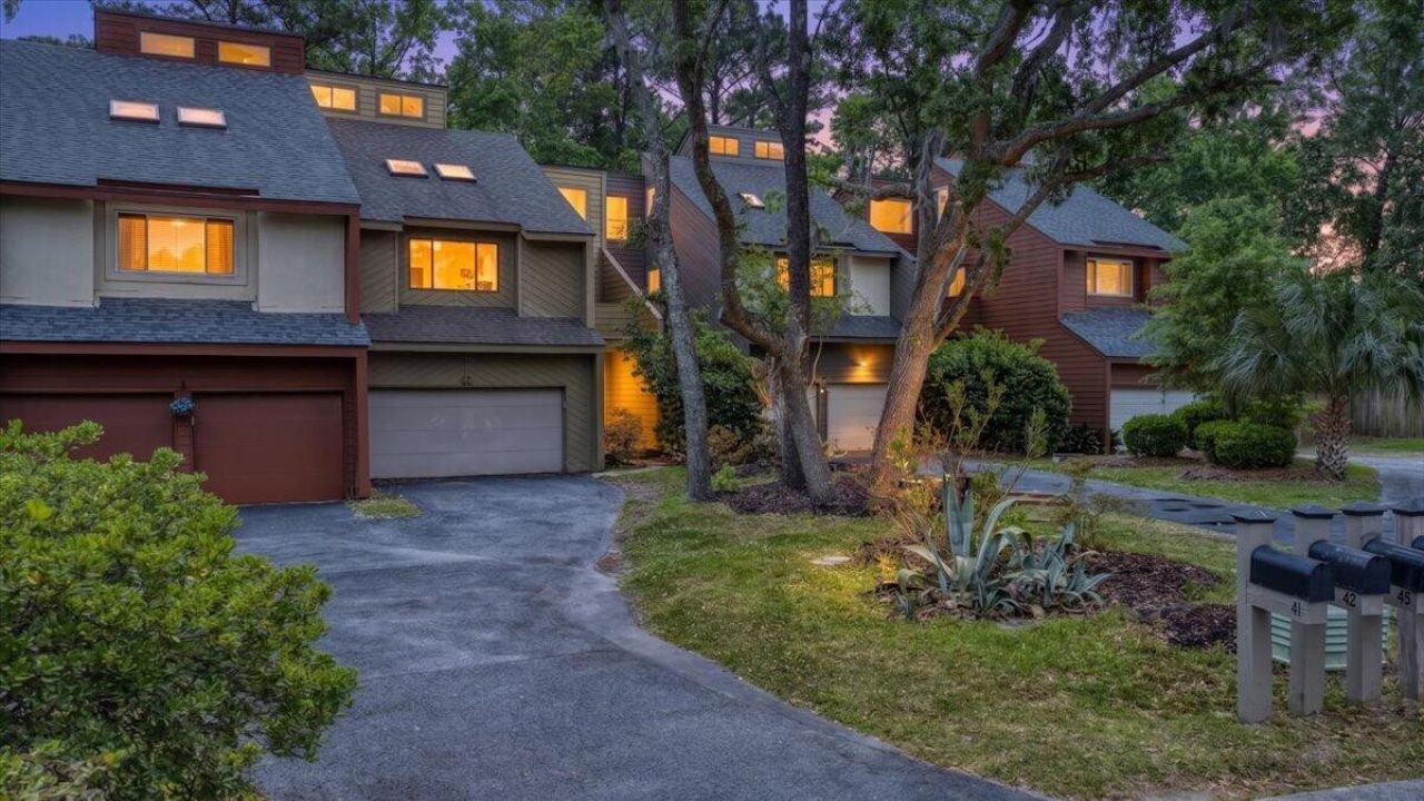 43 Arabian Drive Photo 1