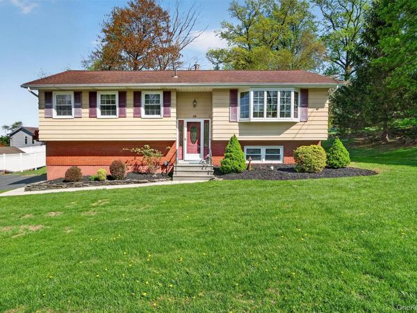 10 Termasen Drive, Stony Point, NY 10980