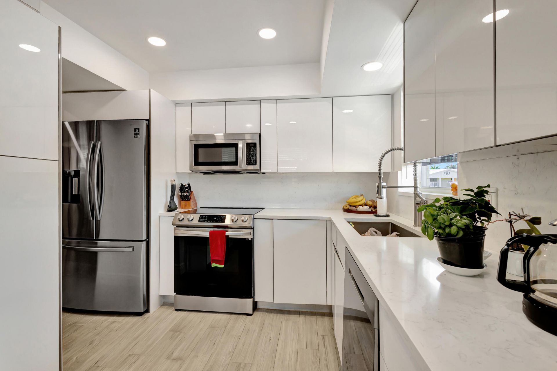 14 Colonial Club Drive, Unit 305, Boynton Beach, FL 33435 Photo