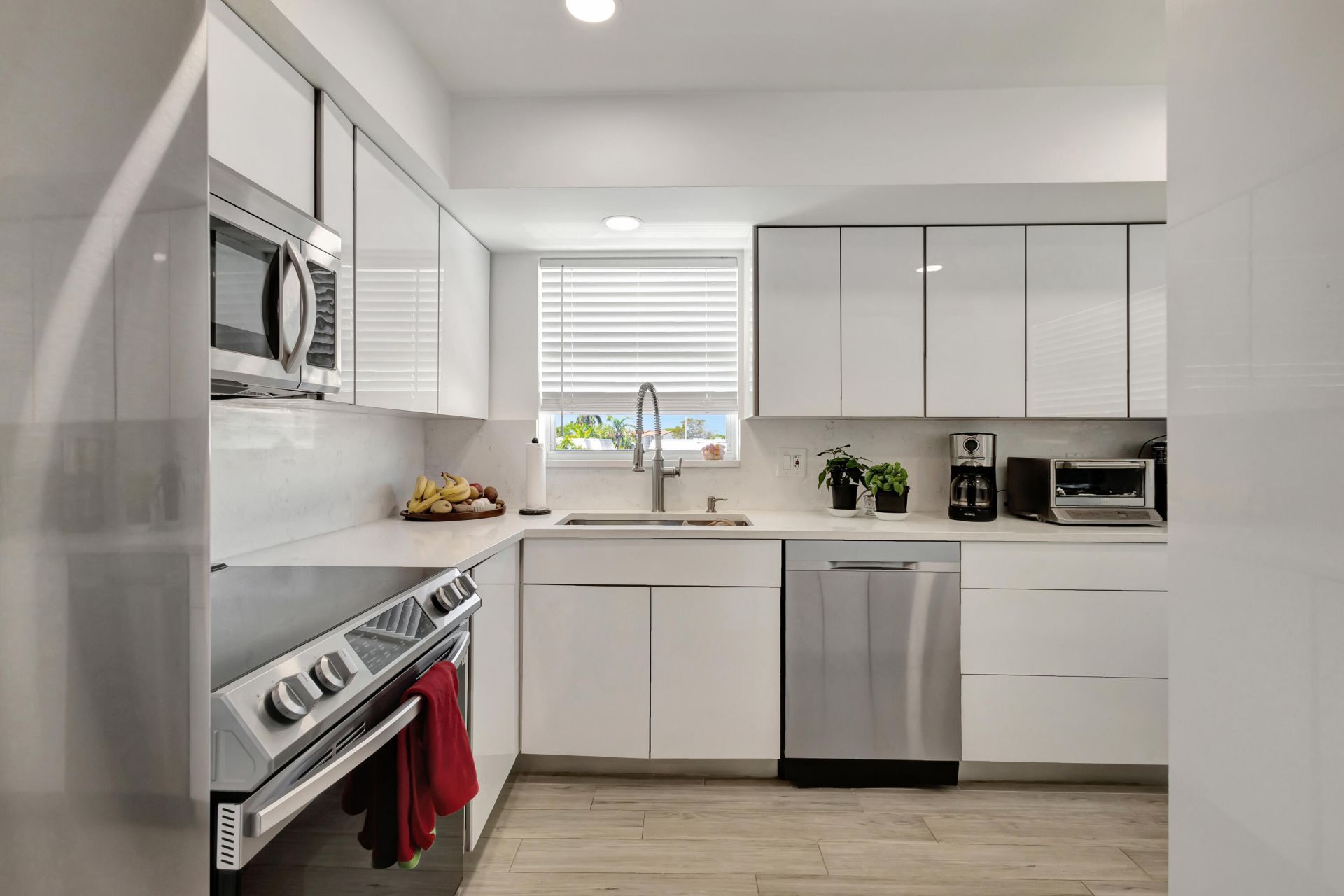 14 Colonial Club Drive, Unit 305, Boynton Beach, FL 33435 Photo