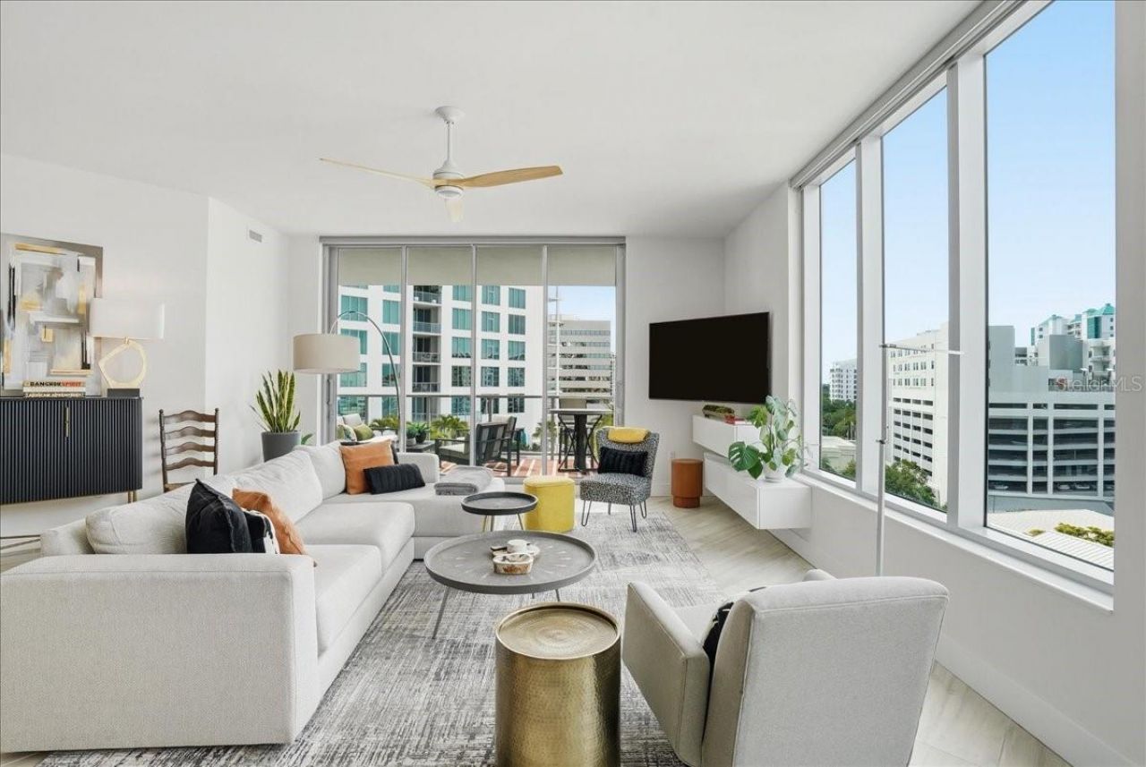 111 S Pineapple Avenue, Unit 714, Sarasota, FL 34236 Photo