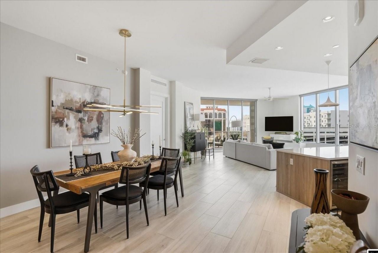111 S Pineapple Avenue, Unit 714, Sarasota, FL 34236 Photo