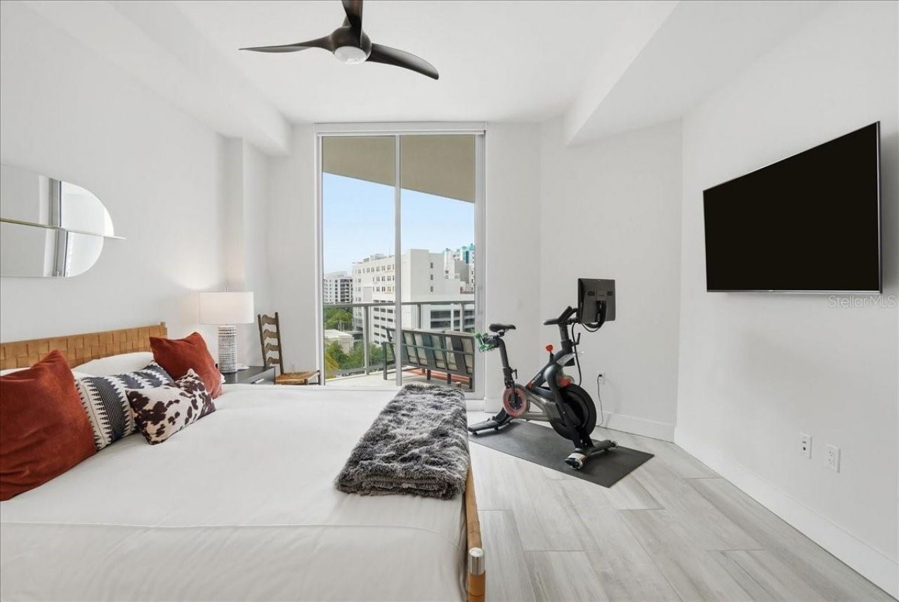 111 S Pineapple Avenue, Unit 714, Sarasota, FL 34236 Photo