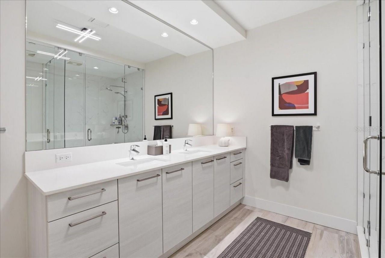 111 S Pineapple Avenue, Unit 714, Sarasota, FL 34236 Photo