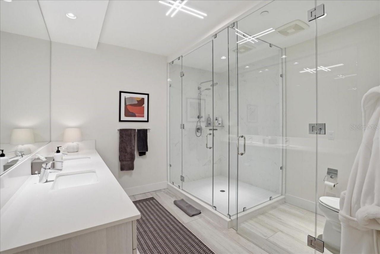111 S Pineapple Avenue, Unit 714, Sarasota, FL 34236 Photo