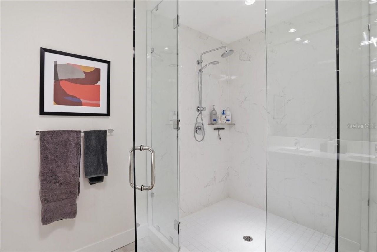 111 S Pineapple Avenue, Unit 714, Sarasota, FL 34236 Photo