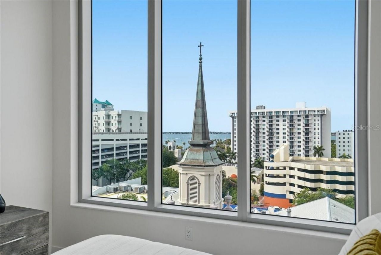 111 S Pineapple Avenue, Unit 714, Sarasota, FL 34236 Photo