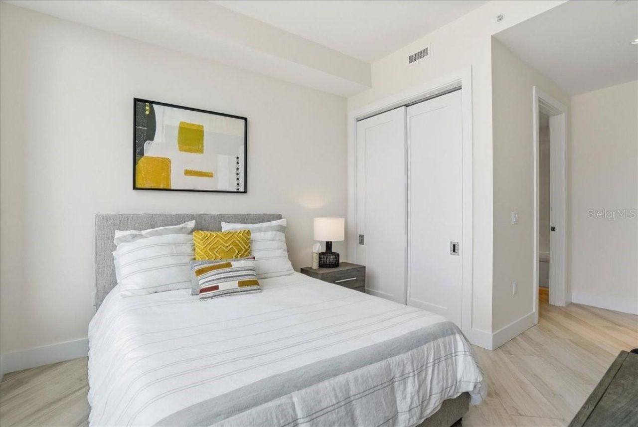 111 S Pineapple Avenue, Unit 714, Sarasota, FL 34236 Photo