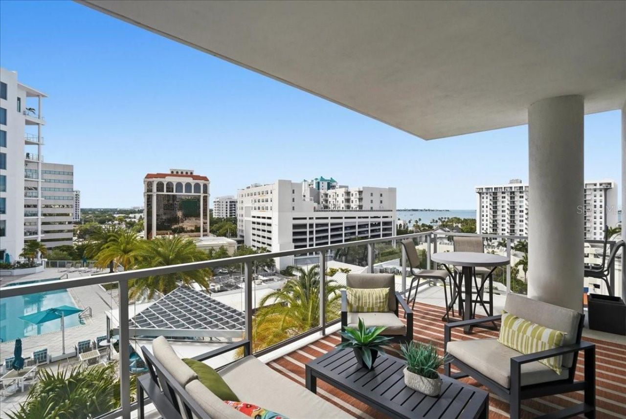 111 S Pineapple Avenue, Unit 714, Sarasota, FL 34236 Photo