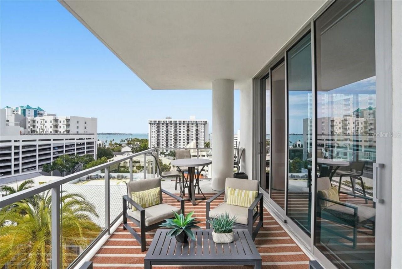 111 S Pineapple Avenue, Unit 714, Sarasota, FL 34236 Photo
