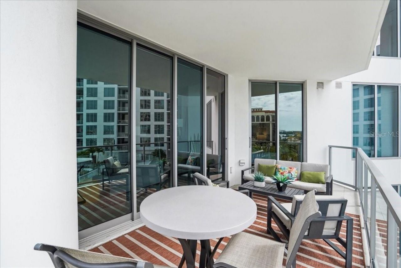 111 S Pineapple Avenue, Unit 714, Sarasota, FL 34236 Photo