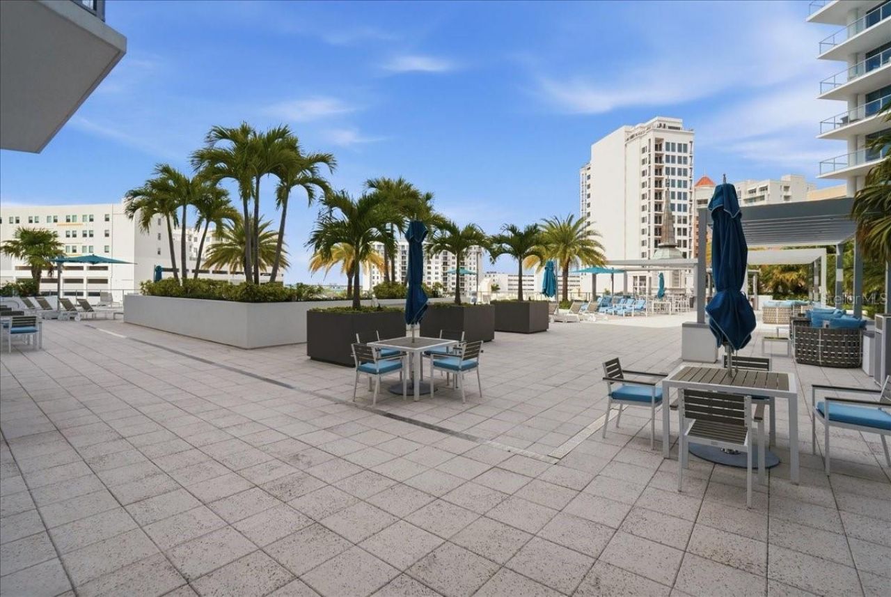 111 S Pineapple Avenue, Unit 714, Sarasota, FL 34236 Photo