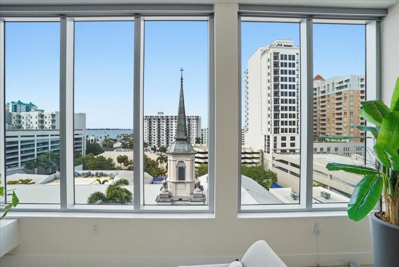 111 S Pineapple Avenue, Unit 714, Sarasota, FL 34236 Photo