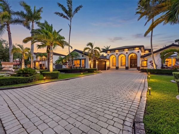 19533 SW 130th Ave , Miami, FL 33177