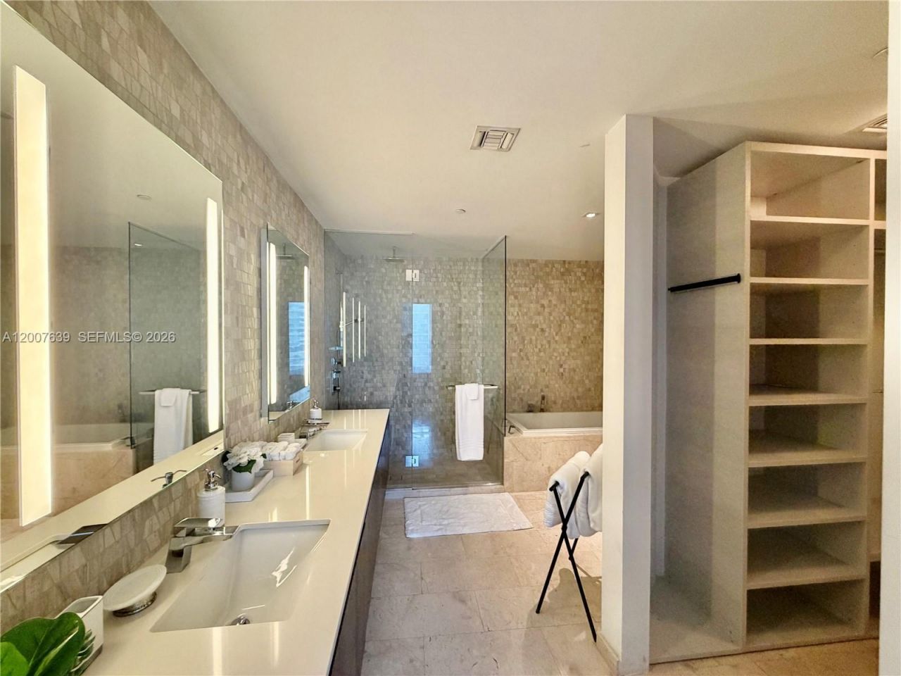 88 SW 7th St , Unit 1109, Miami, FL 33130 Photo