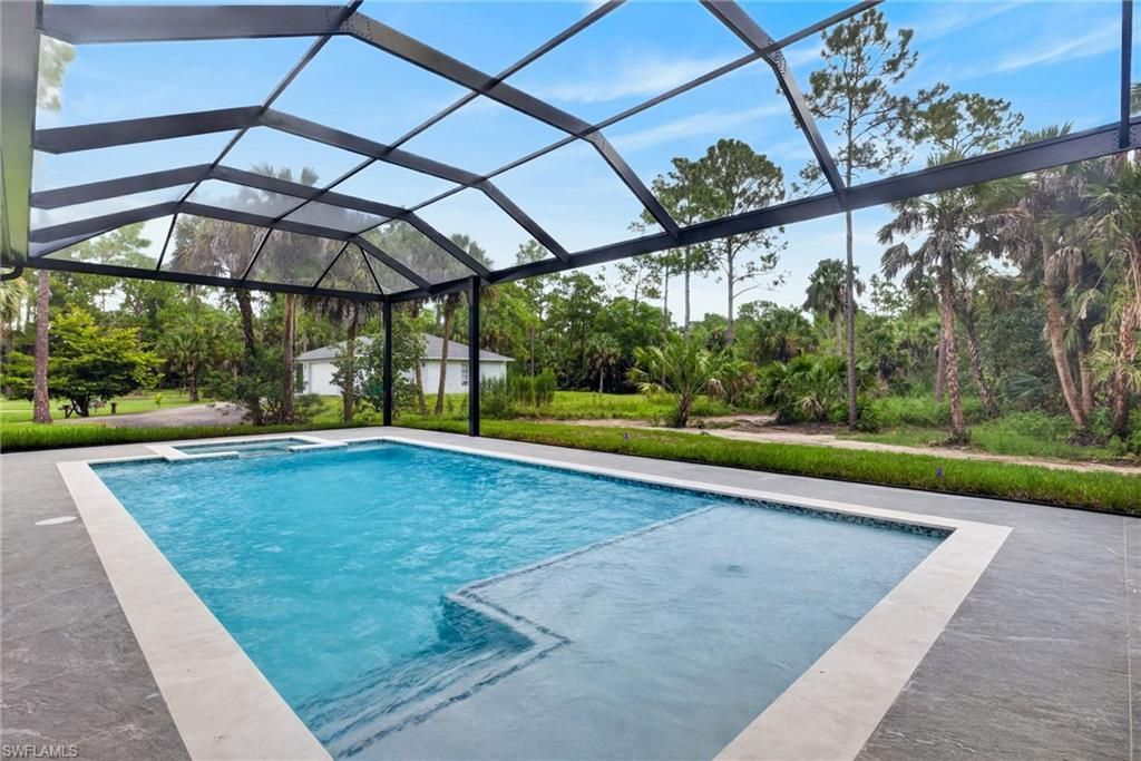430 7th St Sw, Naples, FL 34117 Photo