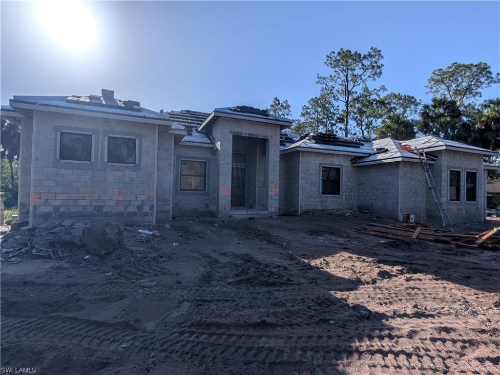 430 7th St Sw, Naples, FL 34117 Photo