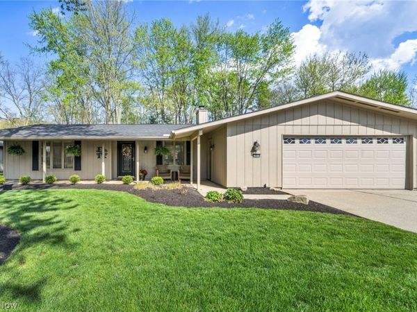10815 Gate Post, Strongsville, OH 44149