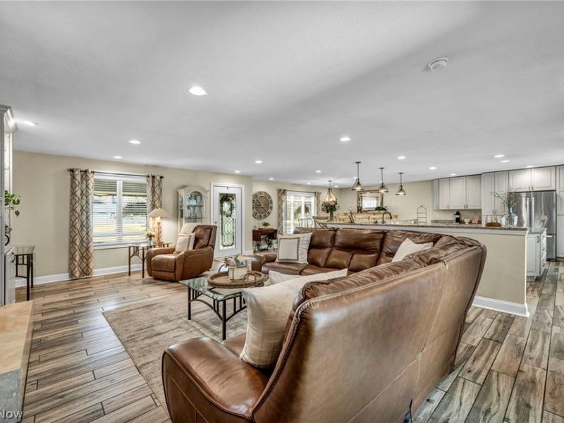 10815 Gate Post, Strongsville, OH 44149 Photo 7