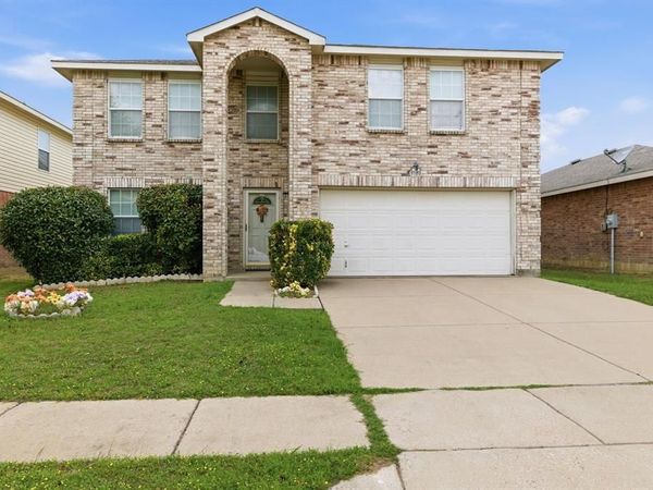 9104 Cheswick Drive, Fort Worth, TX 76123
