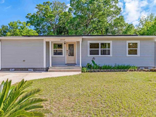 6825 Malvern St, Pensacola, FL 32506