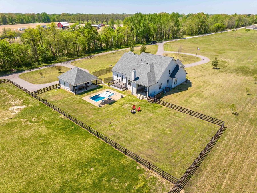 Property Image 4