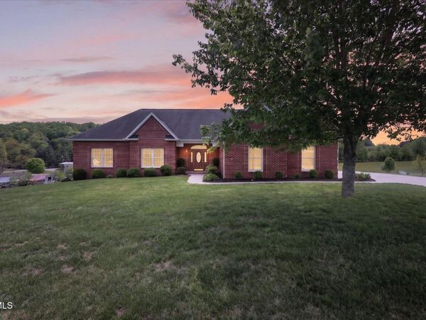 121 Sunnyfield Drive, Blountville, TN 37617