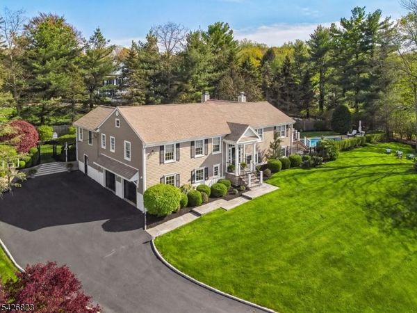 3 Glenmere Dr, Chatham, NJ 07928