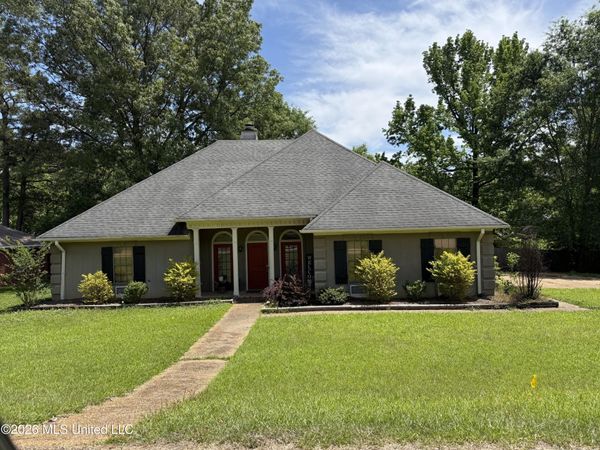 328 Barfield Drive, Byram, MS 39272